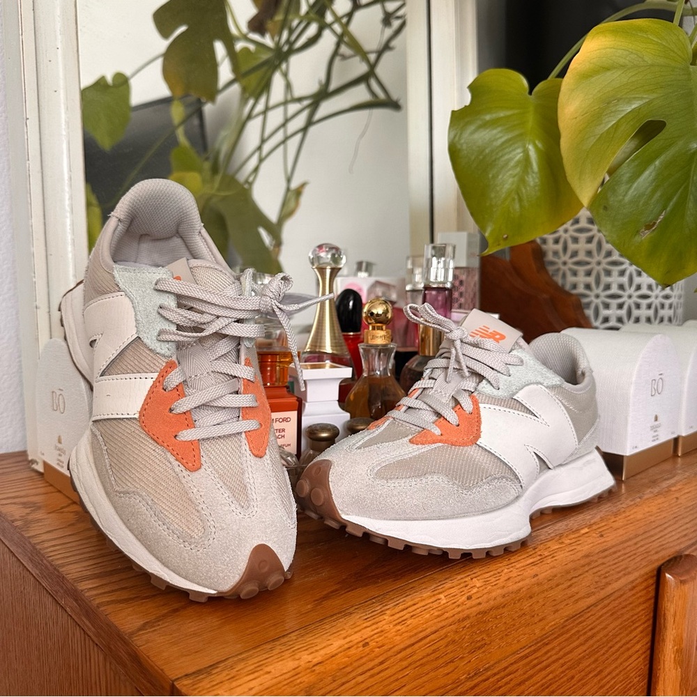 New Balance Women's Beige and Orange Retro Runner Sneakers
